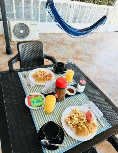 Jídlo v hostelu nebo okolí