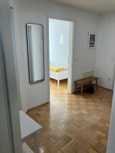 Φωτογραφία από το άλμπουμ του Freundlich helle 3-Zimmer-Wohnung mit Süd- und Westbalkon - herrlicher Ausblick in die Berge σε Bad Reichenhall