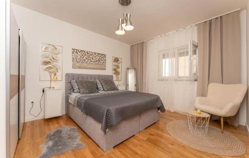Beautiful Apartment In Zadar With Wifi