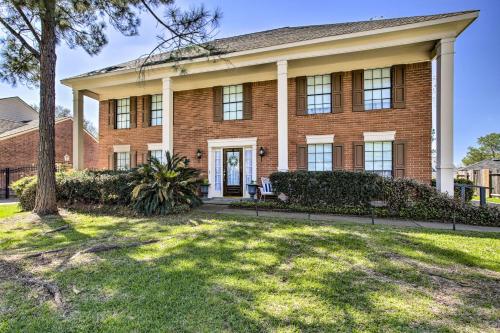 Φωτογραφία από το άλμπουμ του Pet-Friendly Houston Rental with Private Patio! στο Χιούστον