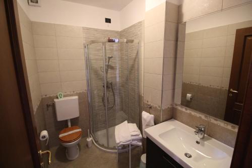 Bilik mandi di Del Prado