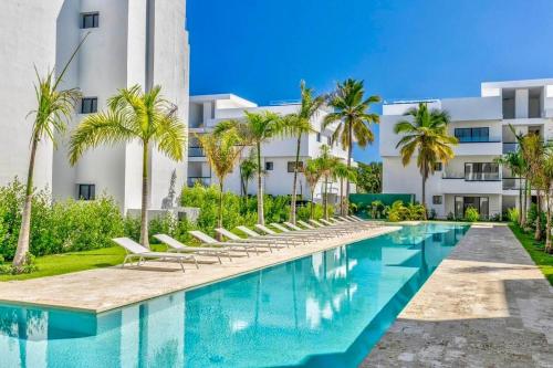 Swim-Up Paradise, Private Beach Luxury Punta Canaの敷地内または近くにあるプール