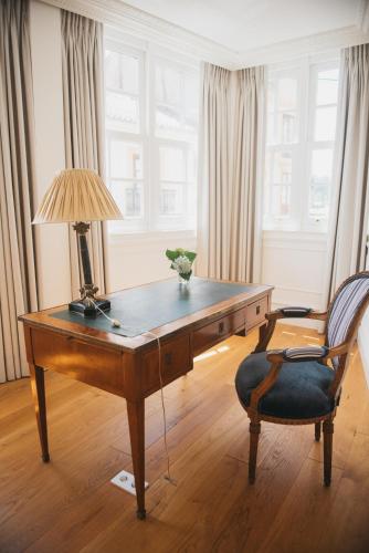 Gran hotel Brillante — Street view