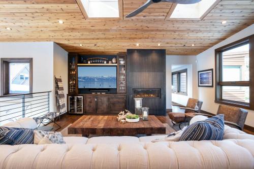 Posezení v ubytování West Shore - West Shore Hideaway