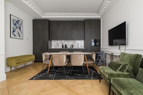 My Paris Apartments - Marbeuf