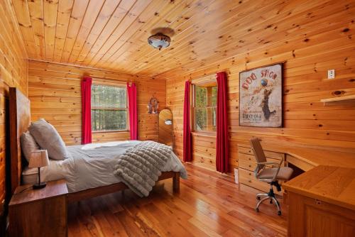 Ένα ή περισσότερα κρεβάτια σε δωμάτιο στο The Epic Sunday River Getaway