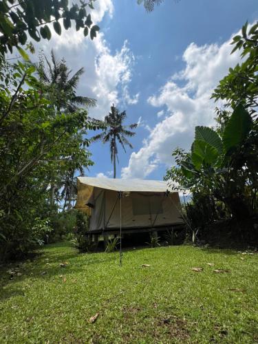 Afbeelding uit fotogalerij van Sitinggil muncul Glamping and Villas in Muncul