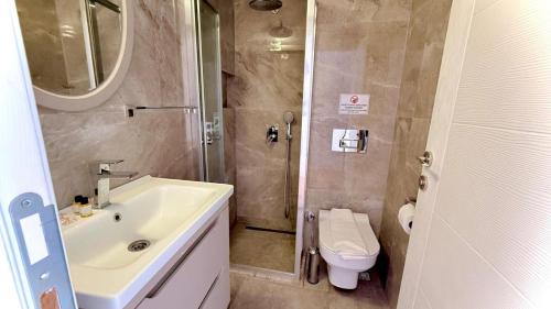 Ένα μπάνιο στο Midnight Stays