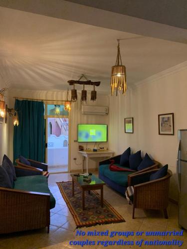 Luna House Lighthouse 1