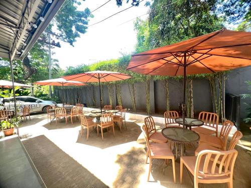 Градина пред Bambu Suites