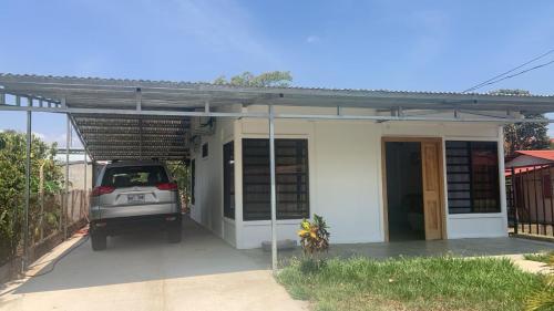 Tòa nhà nơi nhà nghỉ dưỡng tọa lạc