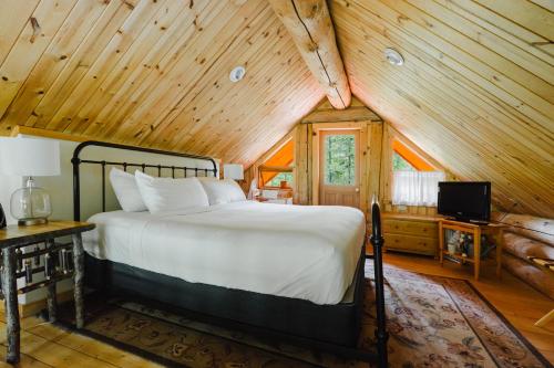 Postel nebo postele na pokoji v ubytování LOGE Alta Crystal