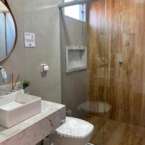 Ένα μπάνιο στο Hope Hotel Pousada