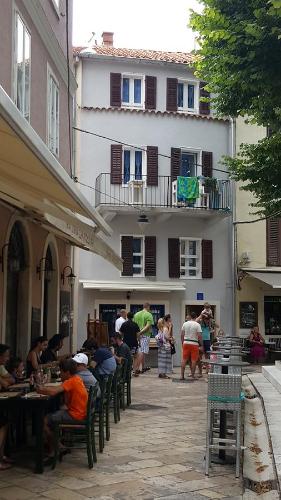 Old City Rooms by Adriaticexplorer