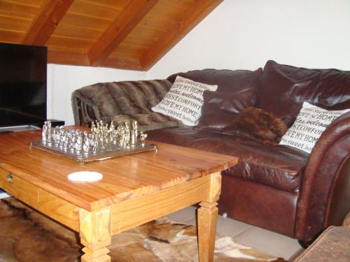 Χώρος καθιστικού στο Chalet Clementine