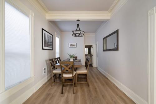 Fotografie z fotogalerie ubytování Stay Portland - Luxurious Alphabet District Home - 99 Walk Score v destinaci Portland