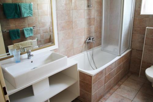 Koupelna v ubytování Apartmenthaus Fa