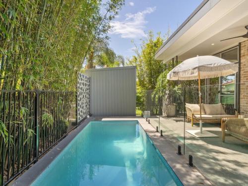 Serenity & Poolside Sun - 400m to Beach