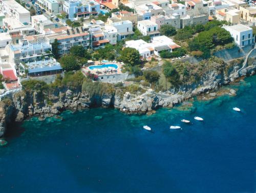 Vista aerea di Hotel Giardino Sul Mare