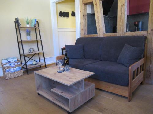 Posezení v ubytování Ferienwohnung Schönmünzblick - Urlaub im Nationalpark Schwarzwald - Schwarzwald Plus inklusive