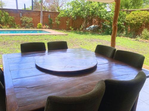 利隆圭Crafted Africa Guest House的相册照片