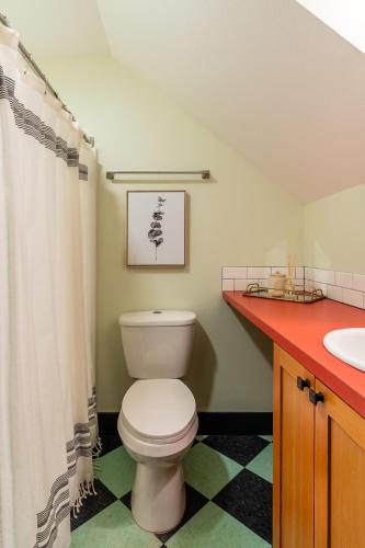 a bathroom with a toilet and a sink at Stay Portland - Perfect Portland Micro By Top Shopping & Dinning in Portland