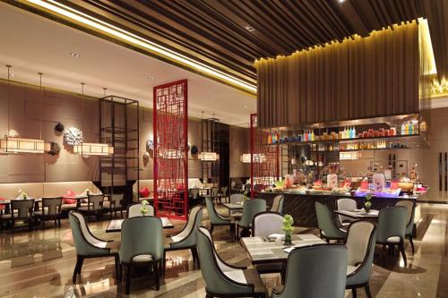 Restaurace v ubytování Wanda Realm Hotel Dongying