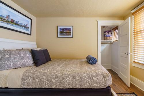 a bedroom with a bed in a room at Stay Portland - Heart of Portland! Newly Remodeled, 99 Walk Score in Portland