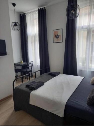 Palm park & Green studio apartment