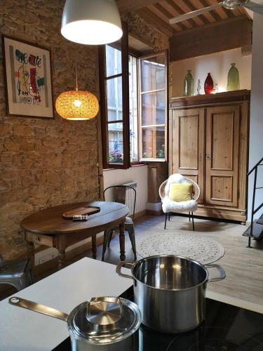 Authentic Loft with Mezzanine & Exposed Stones Heart of Lyon