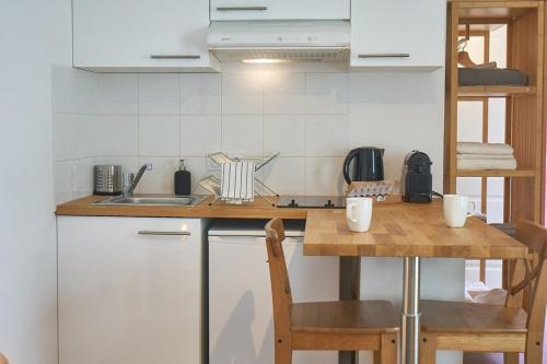Convenient and central studio Close to the metro and amenities