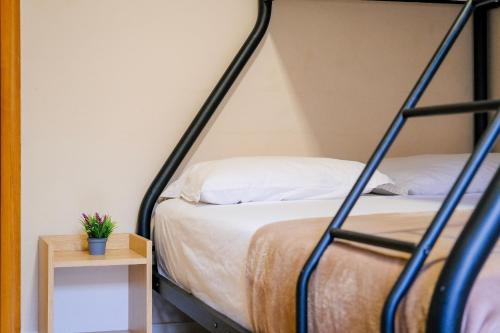 Central Apartment - Steps form New Bazaar