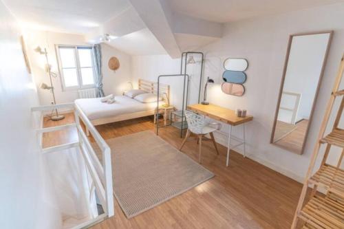 Quiet & central duplex apartment Wifi near Rhône & Parc Blandan