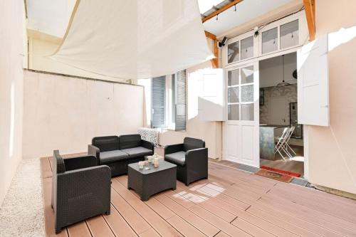 The Valmy Retreat Peaceful & Private Terrace