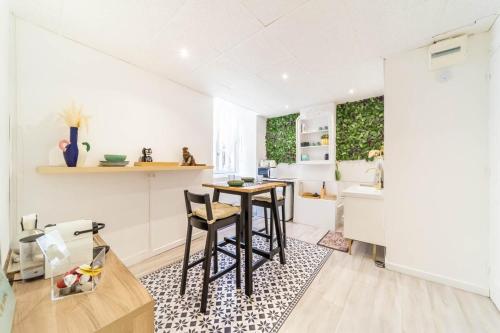 Saint-Nizier Accommodation for two people near Cordeliers