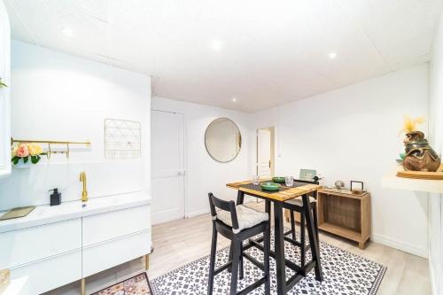 Saint-Nizier Accommodation for two people near Cordeliers