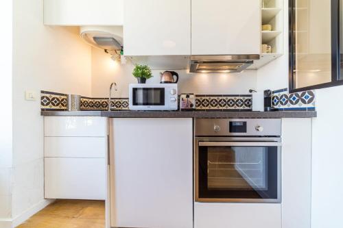 Le Petit Chaponnay - Charming Apartment for 2 near Saxe Gambetta