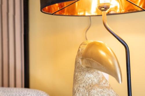 Warm and well-appointed studio Foch Masséna district