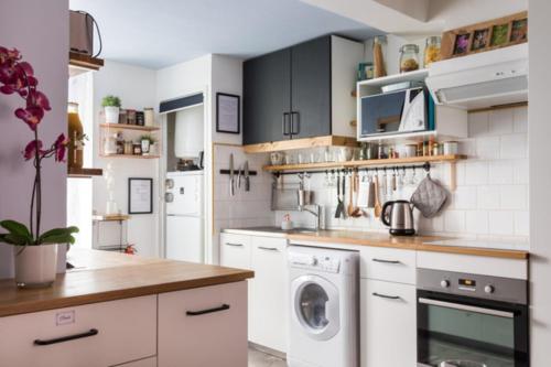 Charming two-bedroom duplex Saxe Gambetta