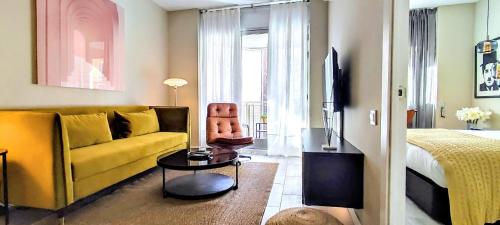 Bossa by Bizflats Monthly Terrace Apartment in Gràcia