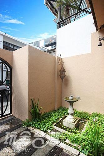 Taman di luar Pretty Nanwan B&B