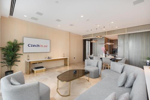 Five Palm Luxury Stay 2BR with Pool & Beach Access
