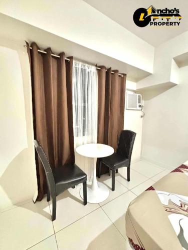 Χώρος καθιστικού στο Horizons101 Condo