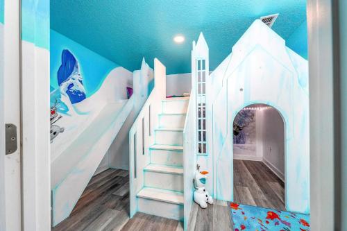 Heated Pool + Waterpark+ Game Room + Lazy River photo 12
