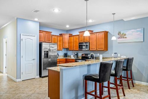 Heated Pool + Waterpark+ Game Room + Lazy River photo 13