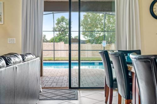 Heated Pool + Waterpark+ Game Room + Lazy River photo 14