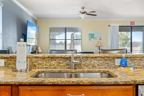 Heated Pool + Waterpark+ Game Room + Lazy River photo 20