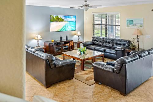 Heated Pool + Waterpark+ Game Room + Lazy River photo 59