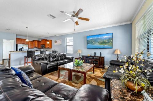 Heated Pool + Waterpark+ Game Room + Lazy River photo 61