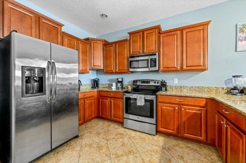 Heated Pool + Waterpark+ Game Room + Lazy River photo 64